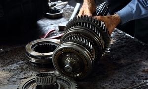 چگونه خرابی‌ های رایج گیربکس دستی را تشخیص دهیم؟