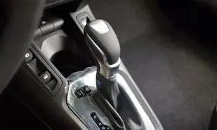 تاثير قيمت دلار بر افزايش قيمت گيربكس اتوماتیک