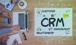 ویژگی‌ هایی که باید هنگام خرید نرم‌ افزار CRM در نظر بگیرید