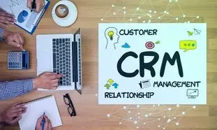 ویژگی‌ هایی که باید هنگام خرید نرم‌ افزار CRM در نظر بگیرید