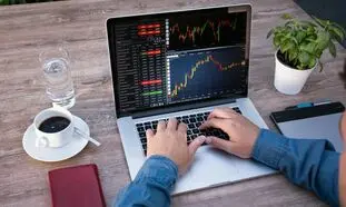 لپ تاپ مناسب ترید (فارکس) باید چه ویژگی‌هایی داشته باشد؟