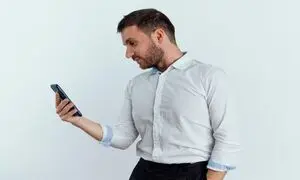 ارزان ترین گوشی لمسی در بازار چند است؟