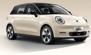 نگاهی به امکانات خودرو KMC e30x  کرمان موتور