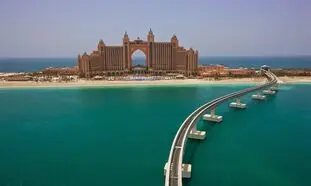 سفر به دبی در پاییز؛ هالووین و سال نو قمری را باهم ببینید