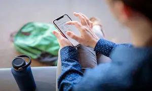 5 گوشی آنر پرفروش مناسب برای دانش آموزان