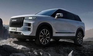 «لوکانو» کارش را در ایران آغاز کرد
