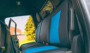 مزایا و معایب استفاده از روکش صندلی ماشین