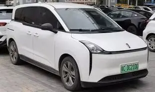 فروش اقساطی خودرو برقی بستیون و یک محصول دیگر ایران خودرو آغاز شد