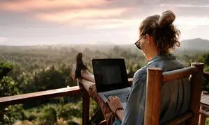 نکات کلیدی برای انتخاب و خرید لپ‌ تاپ‌ قابل حمل در سفر