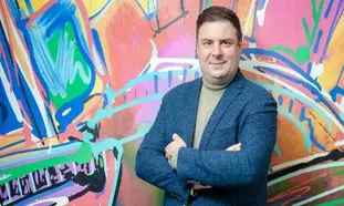 تجلیل از مدیرعامل آسیاتک در یک رویداد زیرساختی