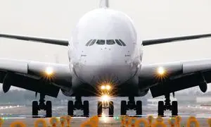 عکسی عجیب از ابعاد دم هواپیمای غول پیکر A380