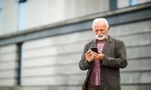 5 گوشی خاص ارود با کیفیت بالا مناسب برای سالمندان