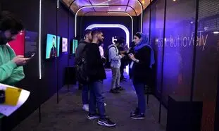 حضور بلو در نمایشگاه کار شریف، حضور متفاوتی است