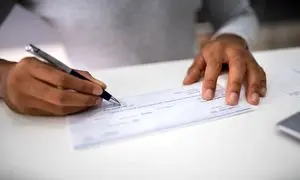 میانگین دستمزد در بخش روابط عمومی و ارتباطات چقدر است؟