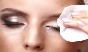راهنمای جامع انتخاب و خرید پاک‌ کننده آرایش چشم