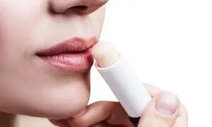 ۱۲ مزیت استفاده از بالم لب