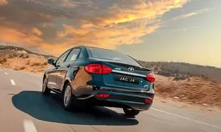 مقایسه JAC J4 و KMC X5؛ کدام خودرو برای من مناسب‌ تر است؟