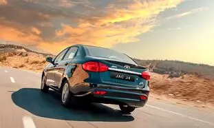 مقایسه JAC J4 و KMC X5؛ کدام خودرو برای من مناسب‌ تر است؟