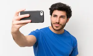 گوشی سامسونگ زیر 25 میلیون با کیفیت دوربین سلفی بالا