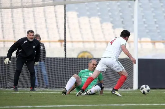 حمایت بانک شهر از دیدار خیریه تیم ملی ۹۸