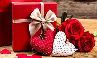 بهترین هدیه برای نامزد و همسر در شب یلدا 1403