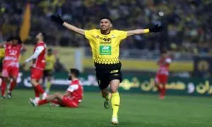 زمزم؛ برنده بازی حساس پرسپولیس و سپاهان
