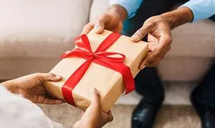 15 هدیه شب یلدا برای مردان جوان و پدران