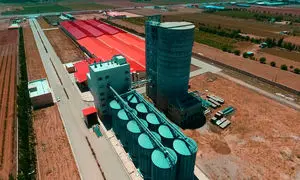 نصب دو مخزن عظیم در کارخانه کیلوس گلرنگ