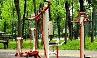 آشنایی با انواع وسایل ورزشی پارک