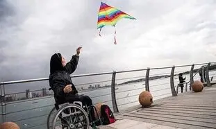 تبدیل در بطری به ویلچر برای مددجویان نیازمند