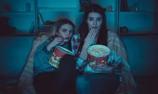 10 فیلم برتر ترسناک که شما را تا صبح بیدار نگه می‌دارند