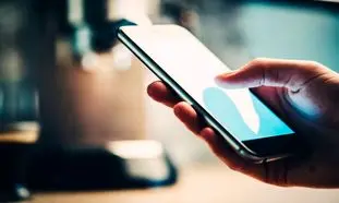 پیش از خرید، لیست قیمت عمده موبایل علائدین را از کالاآمد چک کنید