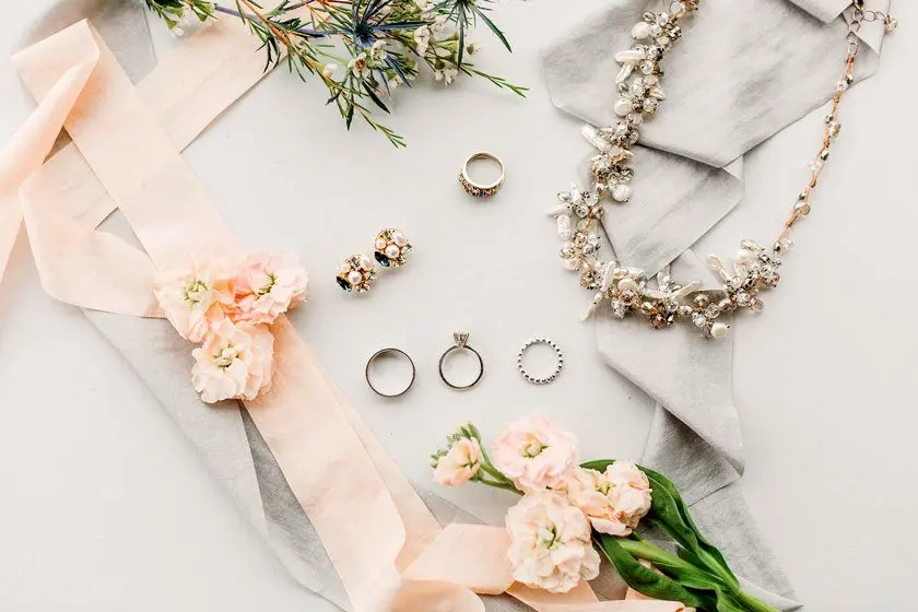 چگونه سرویس طلای عروسی را اقساطی بخریم؟