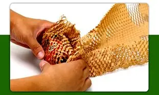 استفاده از کاغذ لانه زنبوری به جای نایلون حبابدار در پستکس