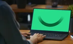 مزایای سرمایه‌گذاری در صندوق لبخند فارابی نسبت به سپرده بانکی