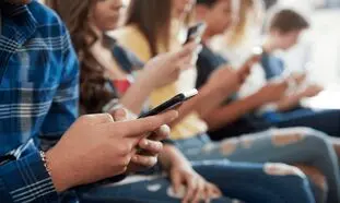 بهترین گوشی اقتصادی برای شرکت در کلاس های آنلاین + قیمت