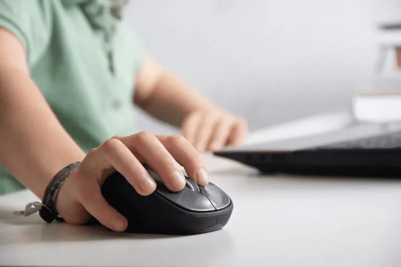 پرفروش ترین موس بی صدای بازار برای کار در کتابخانه