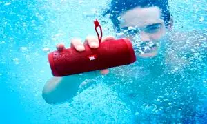 ۴ اسپیکر ضدآب باکیفیت برای استفاده در حمام