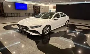 اولین خودروی وارداتی جانبازان توسط کیان خودرو واگذار شد