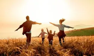 چگونه با کمترین هزینه، یک سفر خانوادگی خاطره‌ انگیز در نوروز داشته باشیم؟