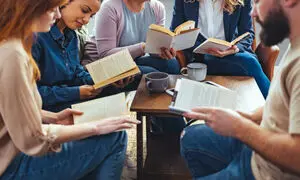 جلسه نقد و بررسی کتاب «جنون بزرگ» در نشر نی