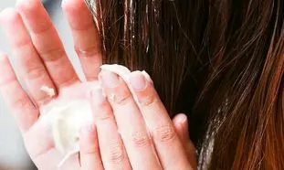 کدام سرم تقویت مو برای من مناسب است؟