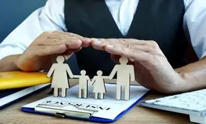 سه هیچ جلو، با خرید قسطی بیمه
