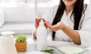 جلوگیری از پیری زودرس پوست با لوسیون بدن الارو
