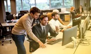 5 شغل با حقوق بالای 70 میلیون در تهران / فروردین 1404