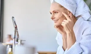 مراقبت از پوست قبل و بعد از آرایش؛ رازهای یک پوست بی‌نظیر