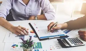 کاهش قدرت خرید مصرف کننده صنایع را تهدید می کند
