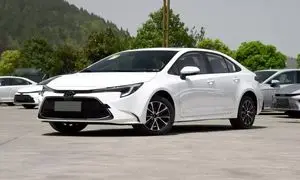 کارنامه سال 1403 بازار خودرو / قیمت خودرو در سال 1403 چه تغییراتی داشت؟