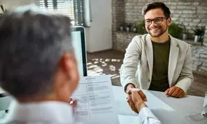 5 شغل با حقوق بالای 45 میلیون در تهران / فروردین 1404