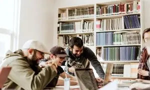 زبان نسل زد و صاحبان کسب و کارها مشترک است